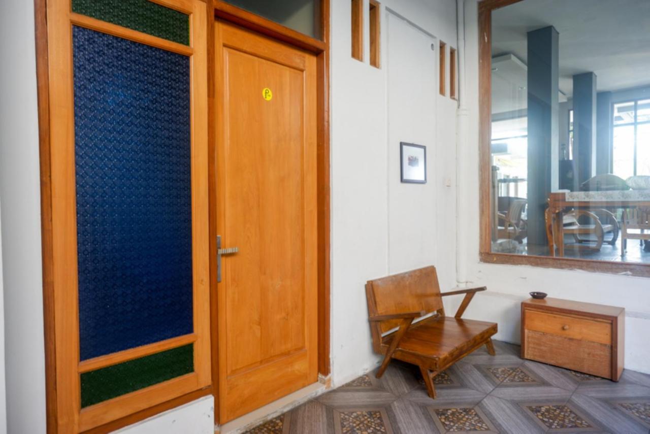 Urbanview Hotel Blok O International By Reddoorz Baturetno المظهر الخارجي الصورة
